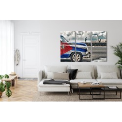 Mehrteiliges Bild Ein Auto Mit Kubanischer Flagge Auf Den Straßen Von Havanna