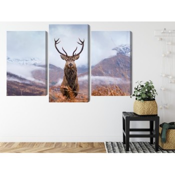 Mehrteiliges Bild Ein Reh Auf Dem Hintergrund Einer 3D-Berglandschaft